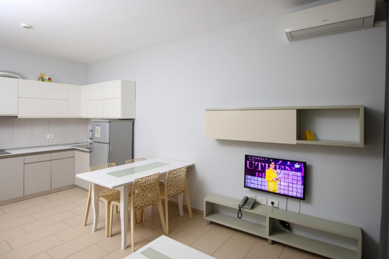 Diamond Hill Resort & Spa Vlorë Esterno foto